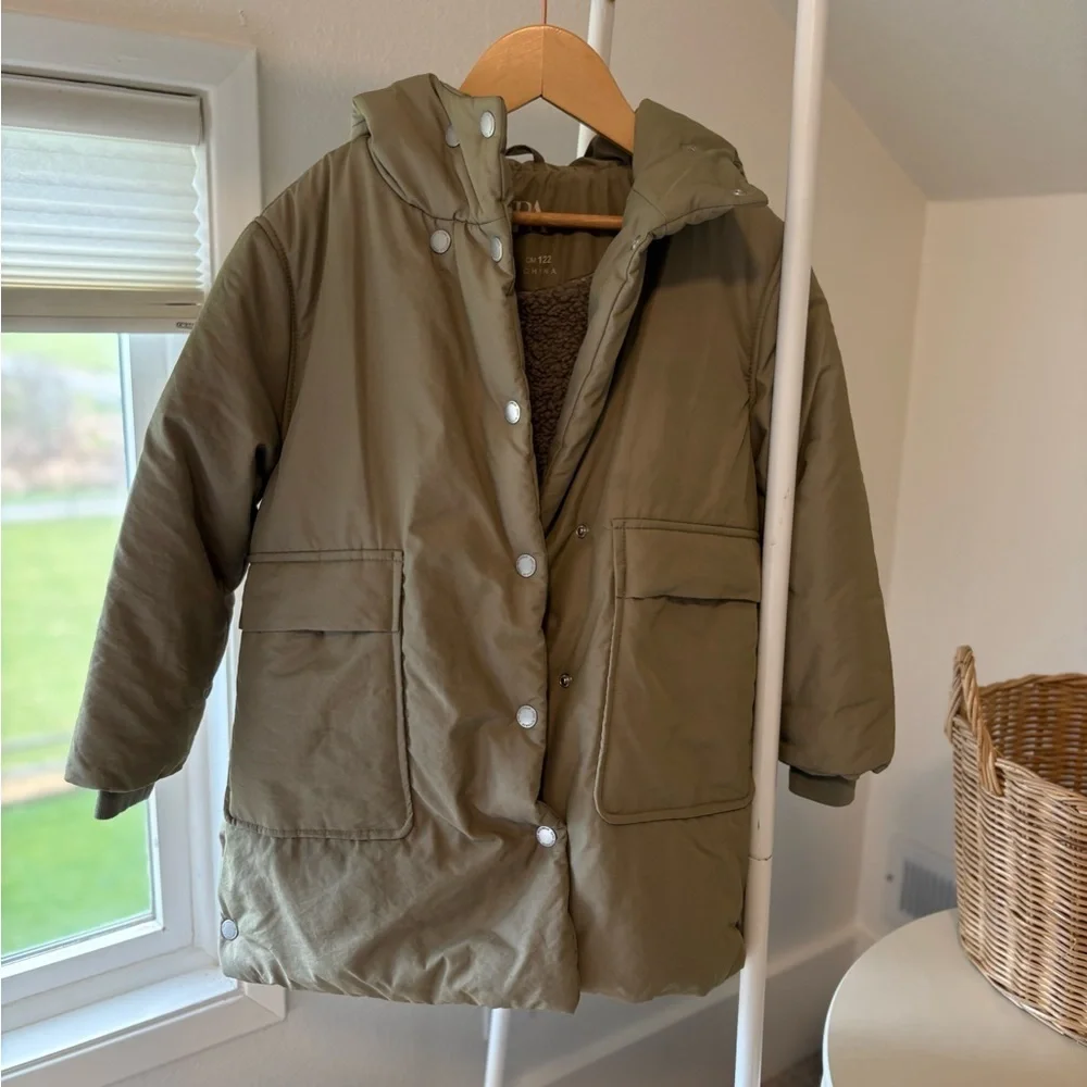 Zara stylish khaki
